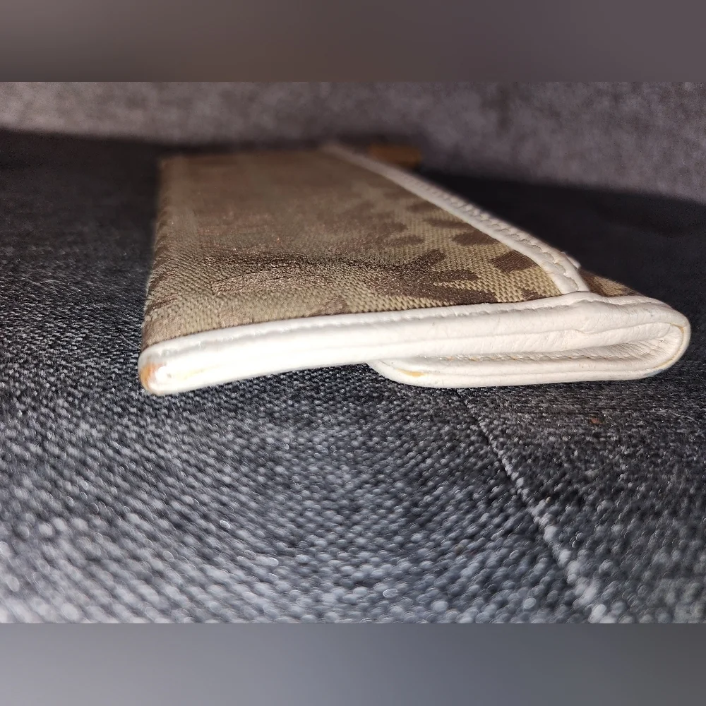 Preowned Michael Kors‎ brown monogrammed wallet